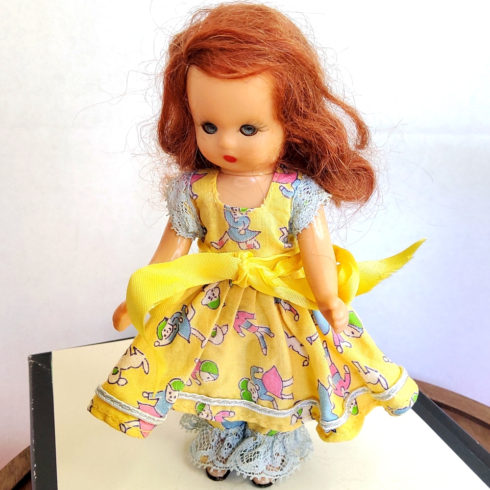 Vintage 40/50s Nancy Ann Story Book Doll